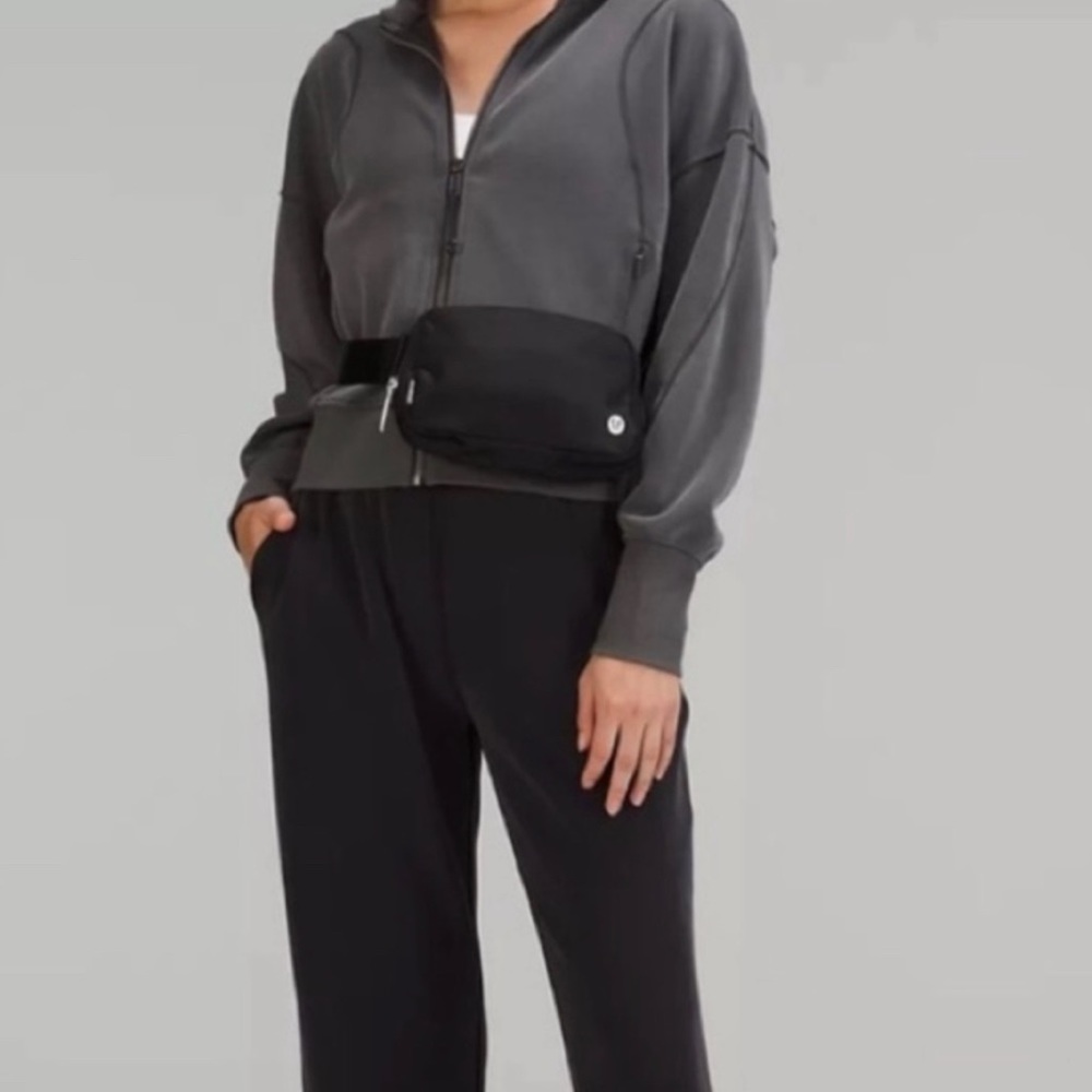 Lululemon Everywhere Belt Bag Black NEW With TAGS - Picture 3 of 12